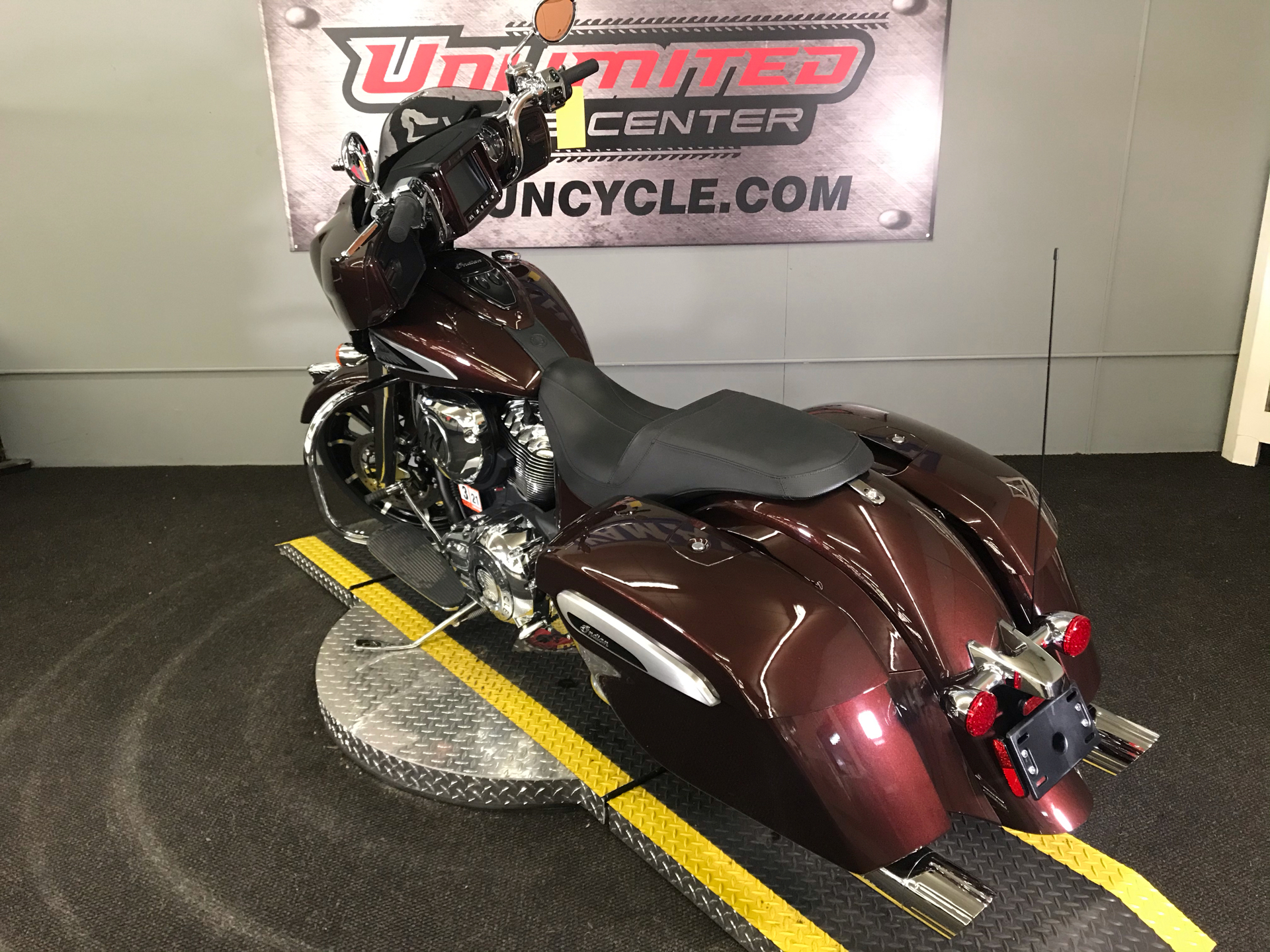 2019 Indian Chieftain® Limited ABS in Tyrone, Pennsylvania - Photo 10