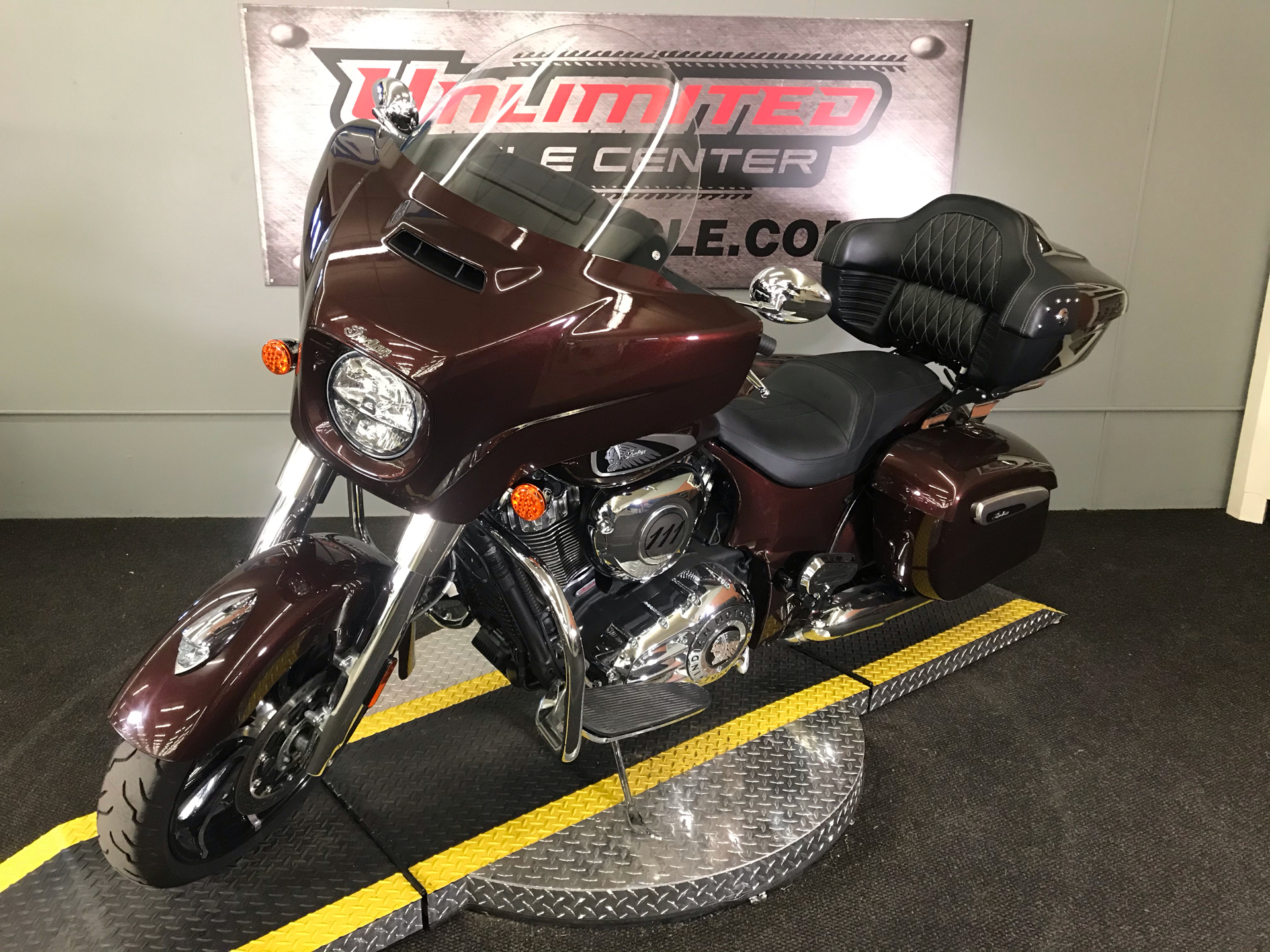 2019 Indian Chieftain® Limited ABS in Tyrone, Pennsylvania - Photo 8