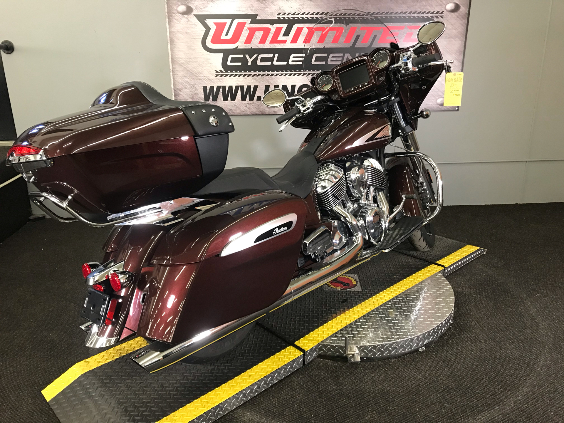 2019 Indian Chieftain® Limited ABS in Tyrone, Pennsylvania - Photo 14