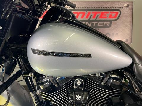 2019 Harley-Davidson Street Glide® Special in Tyrone, Pennsylvania - Photo 12