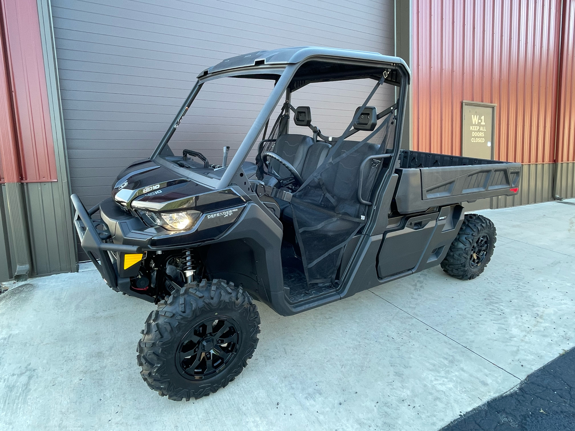 2022 Can-Am Defender Pro XT HD10 in Tyrone, Pennsylvania - Photo 1
