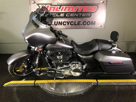 2017 Harley-Davidson Street Glide® Special in Tyrone, Pennsylvania - Photo 8