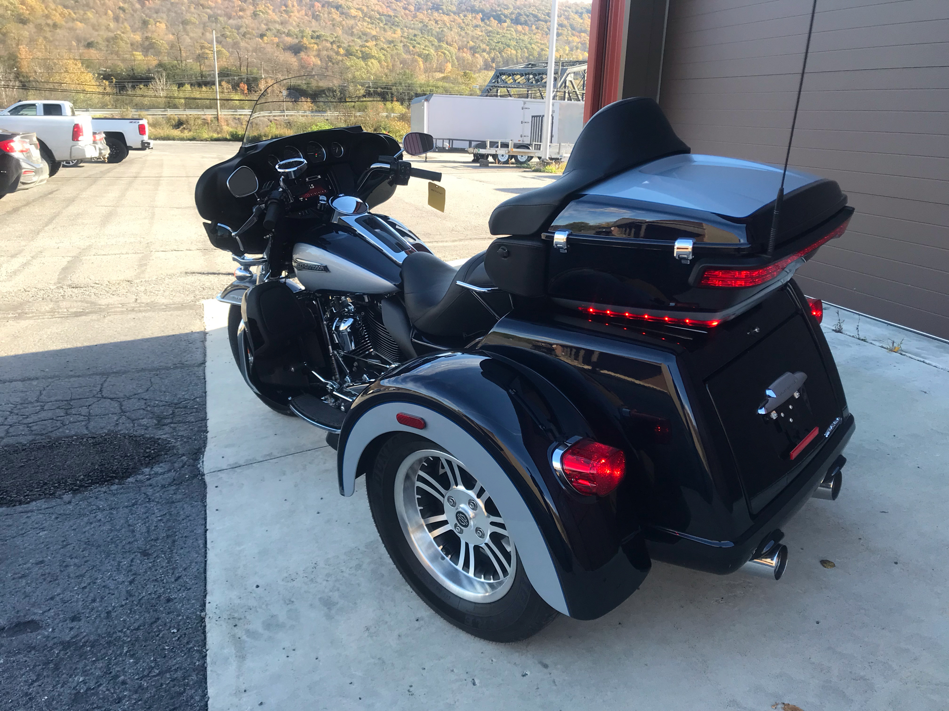 2019 Harley-Davidson Tri Glide® Ultra in Tyrone, Pennsylvania - Photo 10