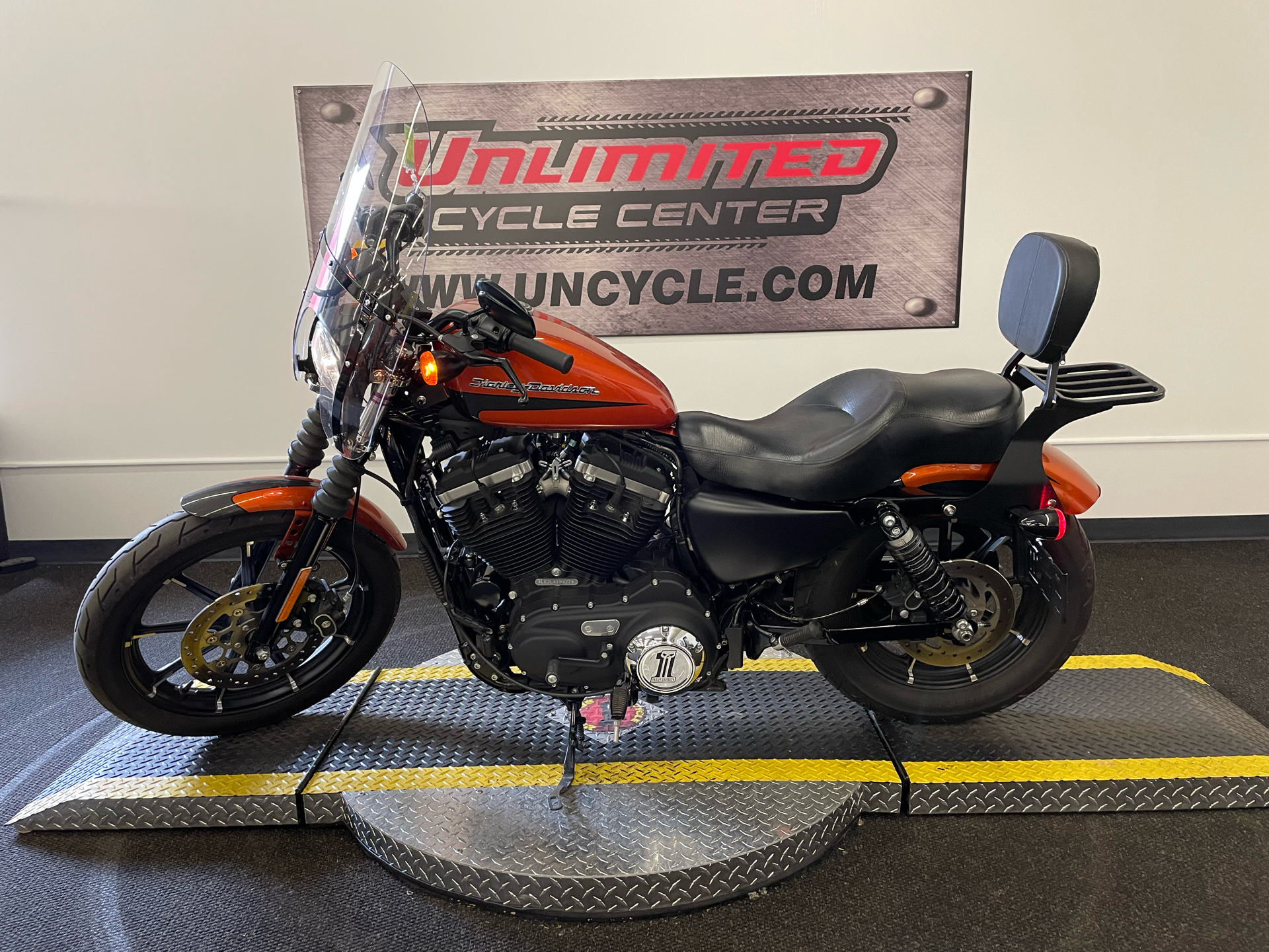 2020 Harley-Davidson Iron 883™ in Tyrone, Pennsylvania - Photo 10