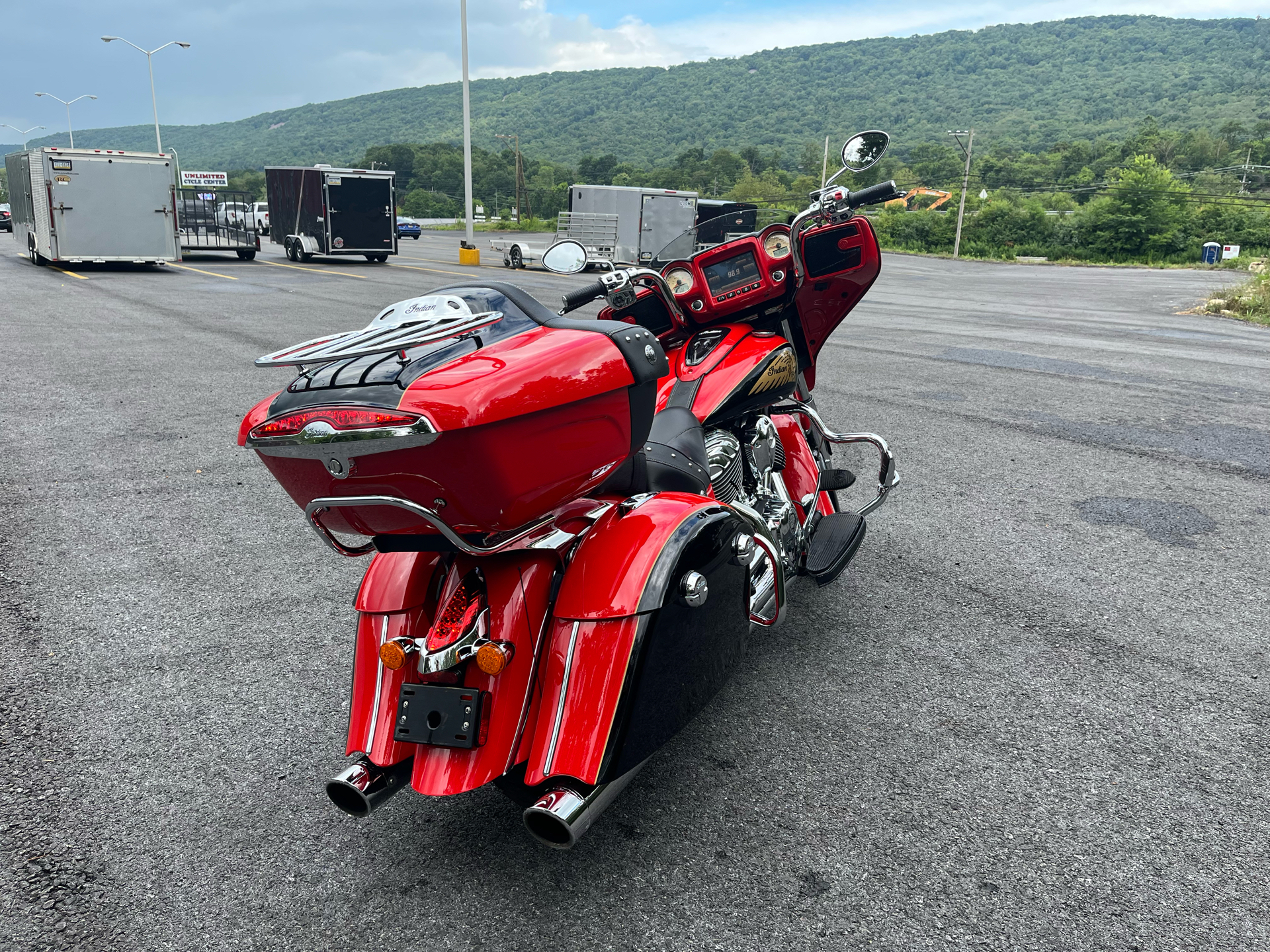 2017 Indian Motorcycle Chieftain® Limited in Tyrone, Pennsylvania - Photo 5