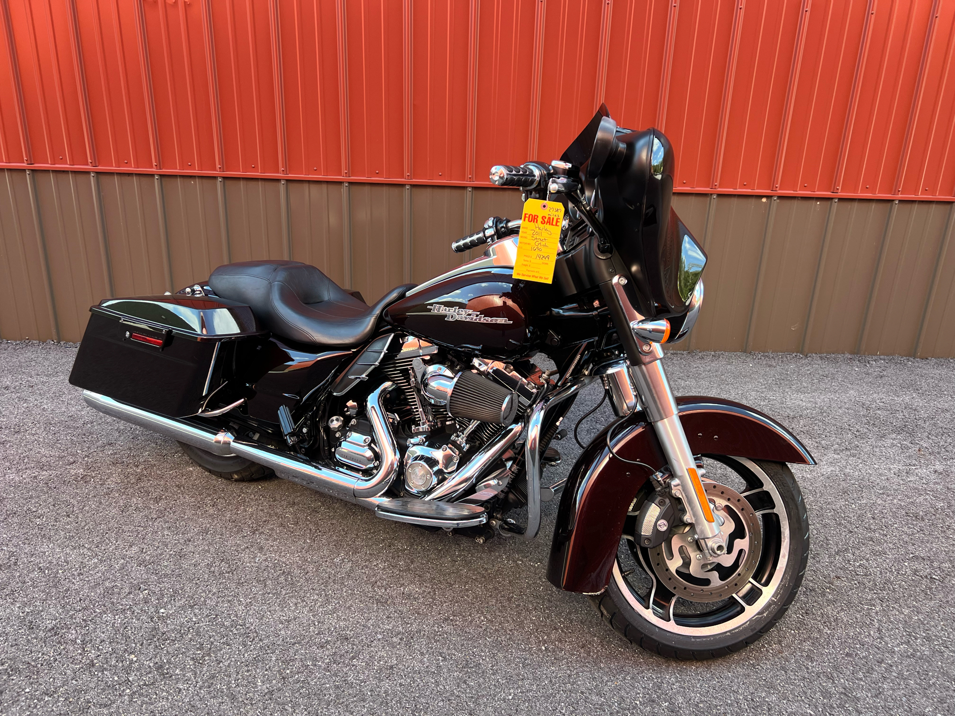 2011 Harley-Davidson Street Glide® in Tyrone, Pennsylvania - Photo 1