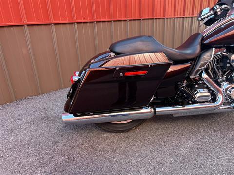 2011 Harley-Davidson Street Glide® in Tyrone, Pennsylvania - Photo 5