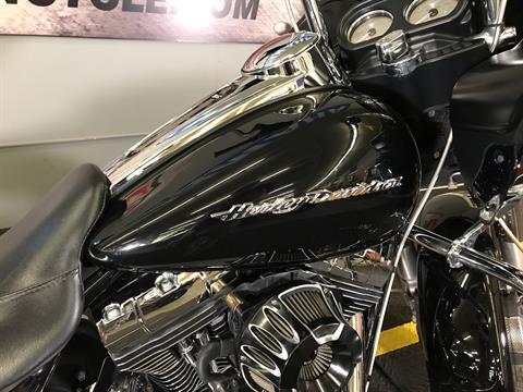 2015 Harley-Davidson Road Glide® in Tyrone, Pennsylvania - Photo 4