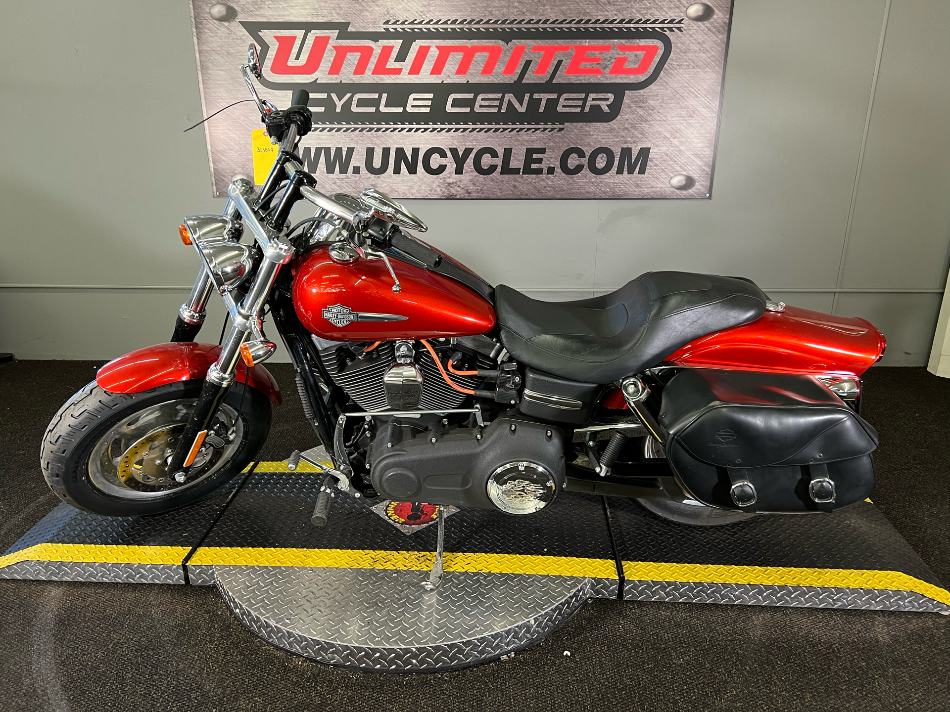 2013 Harley-Davidson Dyna® Fat Bob® in Tyrone, Pennsylvania - Photo 9
