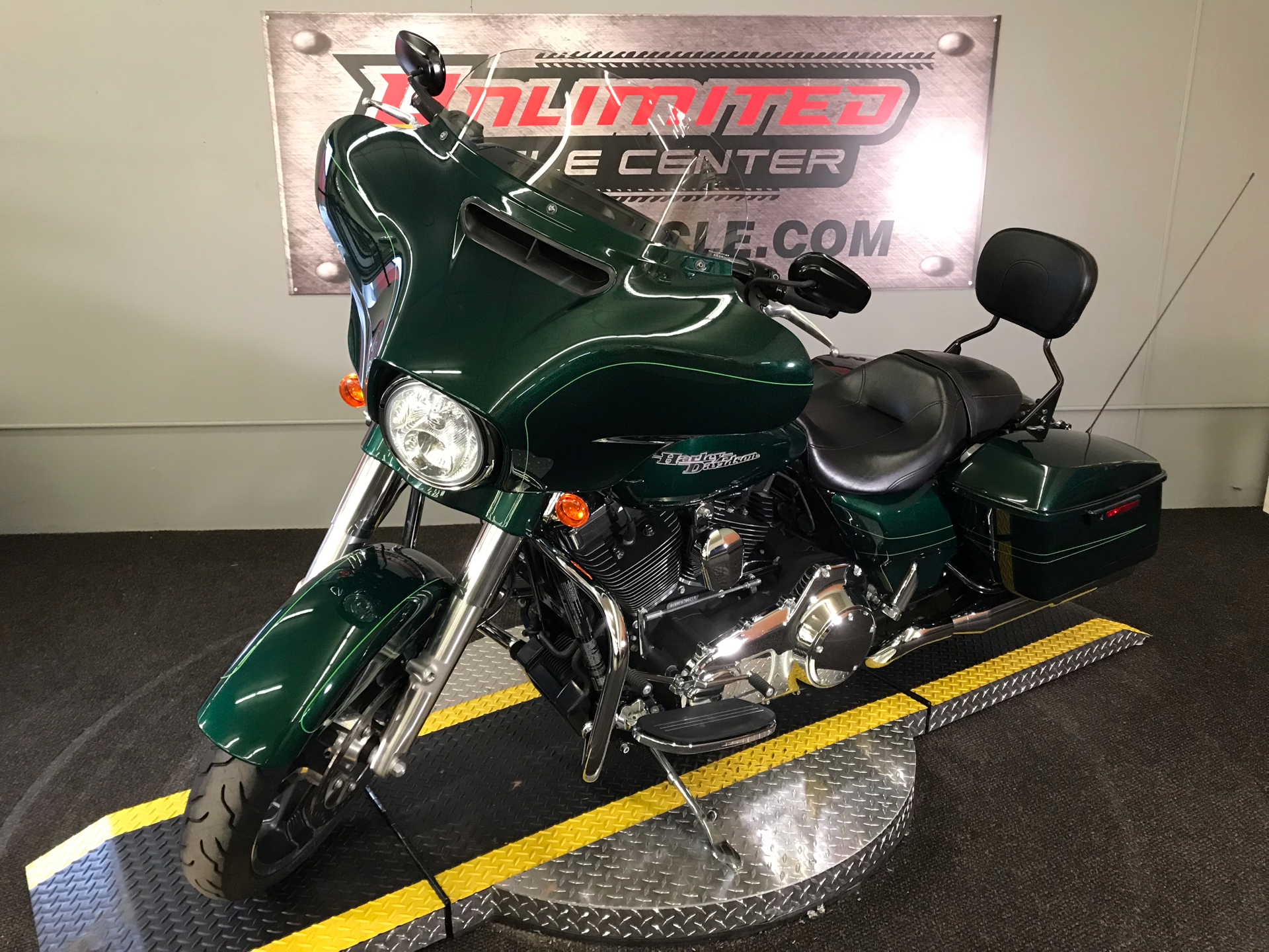 2015 Harley-Davidson Street Glide® Special in Tyrone, Pennsylvania - Photo 7