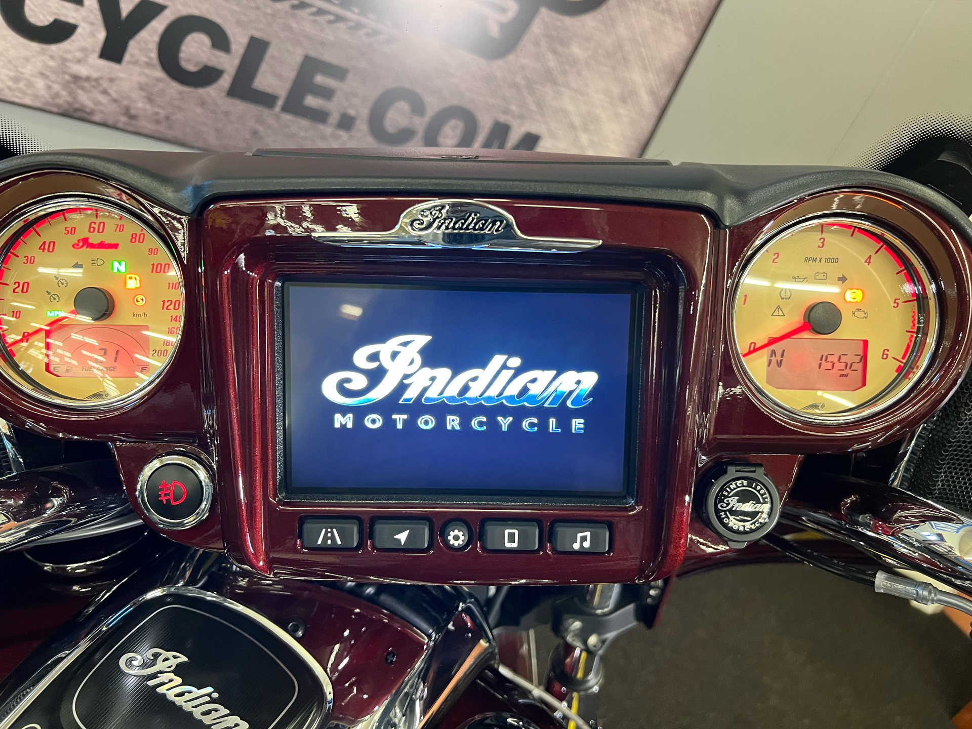 2021 Indian Motorcycle Roadmaster® in Tyrone, Pennsylvania - Photo 17