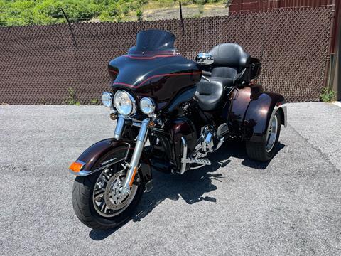 2011 Harley-Davidson Tri Glide® Ultra Classic® in Tyrone, Pennsylvania - Photo 1