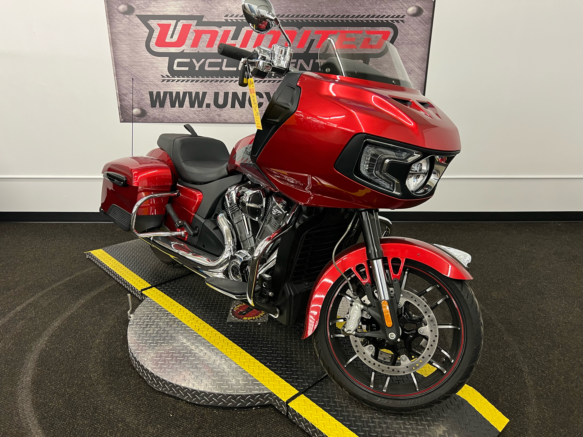 2020 Indian Motorcycle Challenger® Limited in Tyrone, Pennsylvania - Photo 1