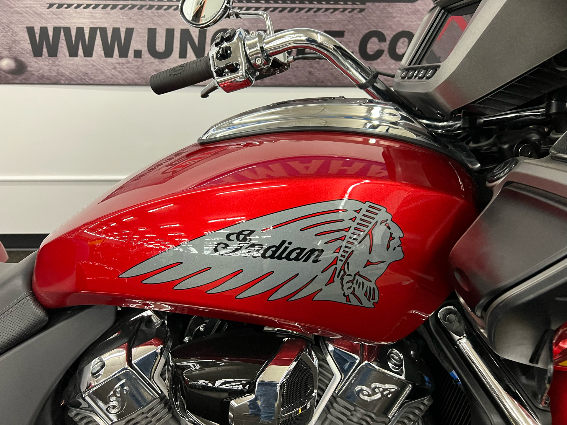 2020 Indian Motorcycle Challenger® Limited in Tyrone, Pennsylvania - Photo 4