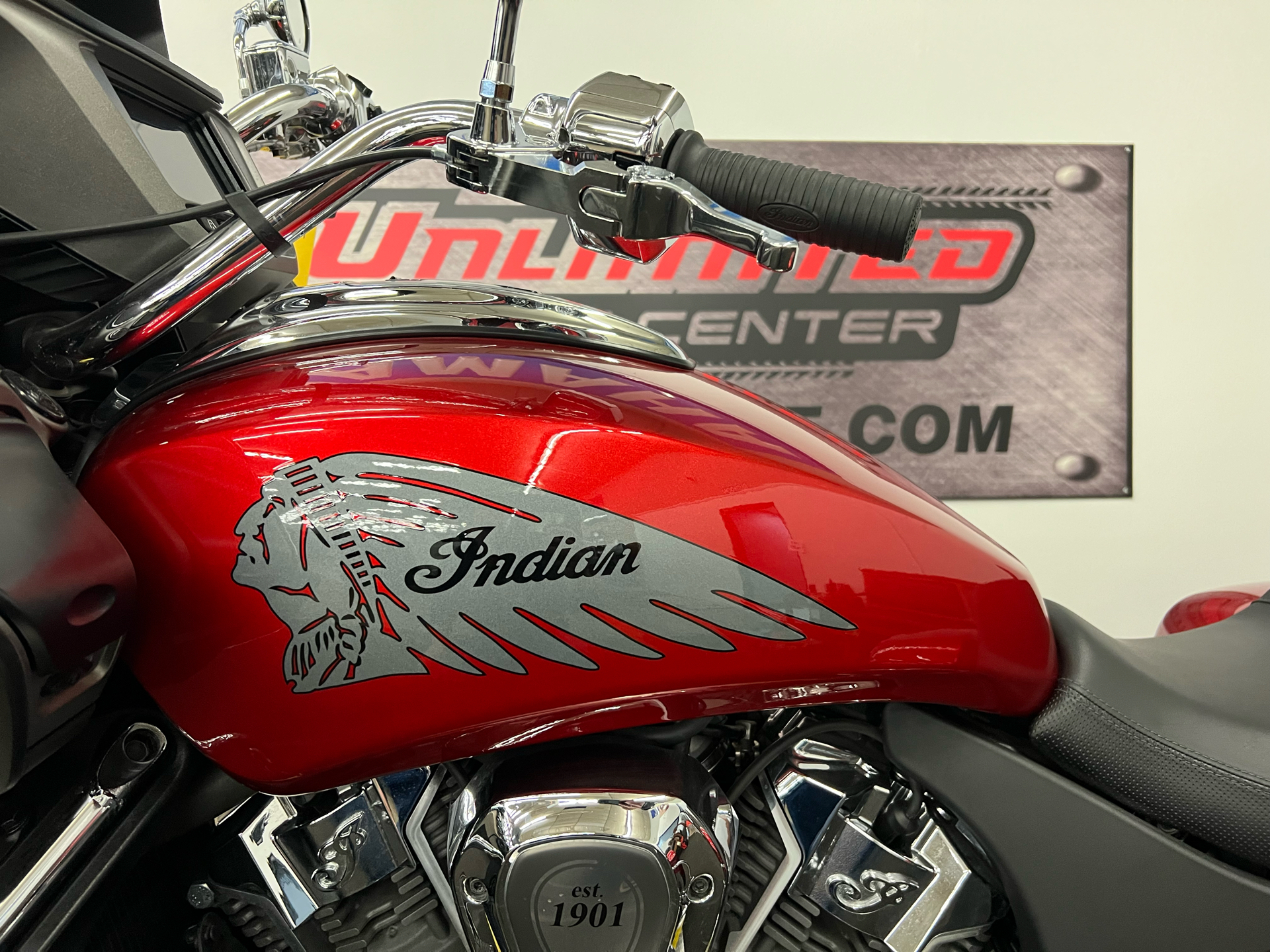 2020 Indian Motorcycle Challenger® Limited in Tyrone, Pennsylvania - Photo 8