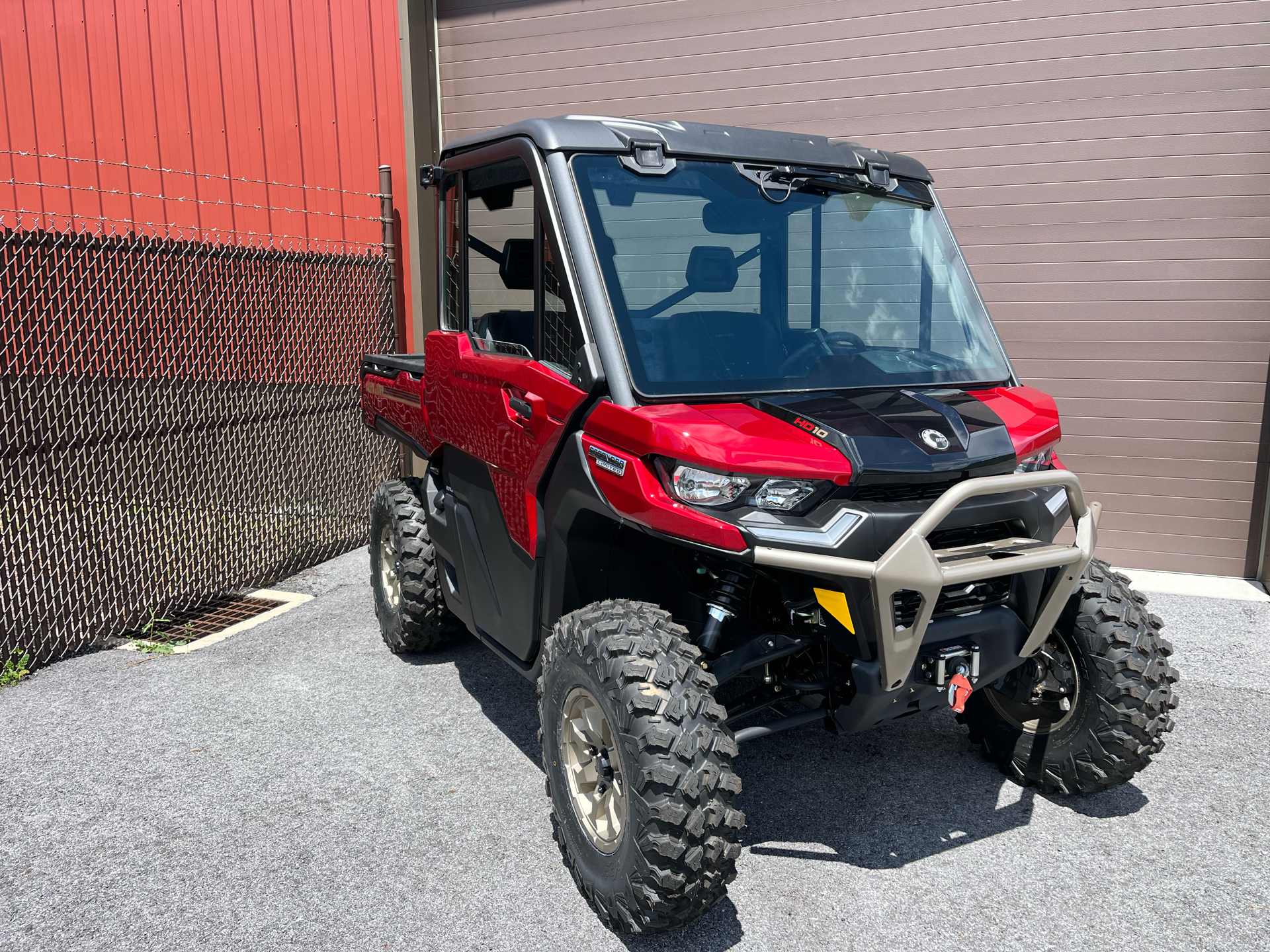 2024 Can-Am Defender Limited in Tyrone, Pennsylvania - Photo 3