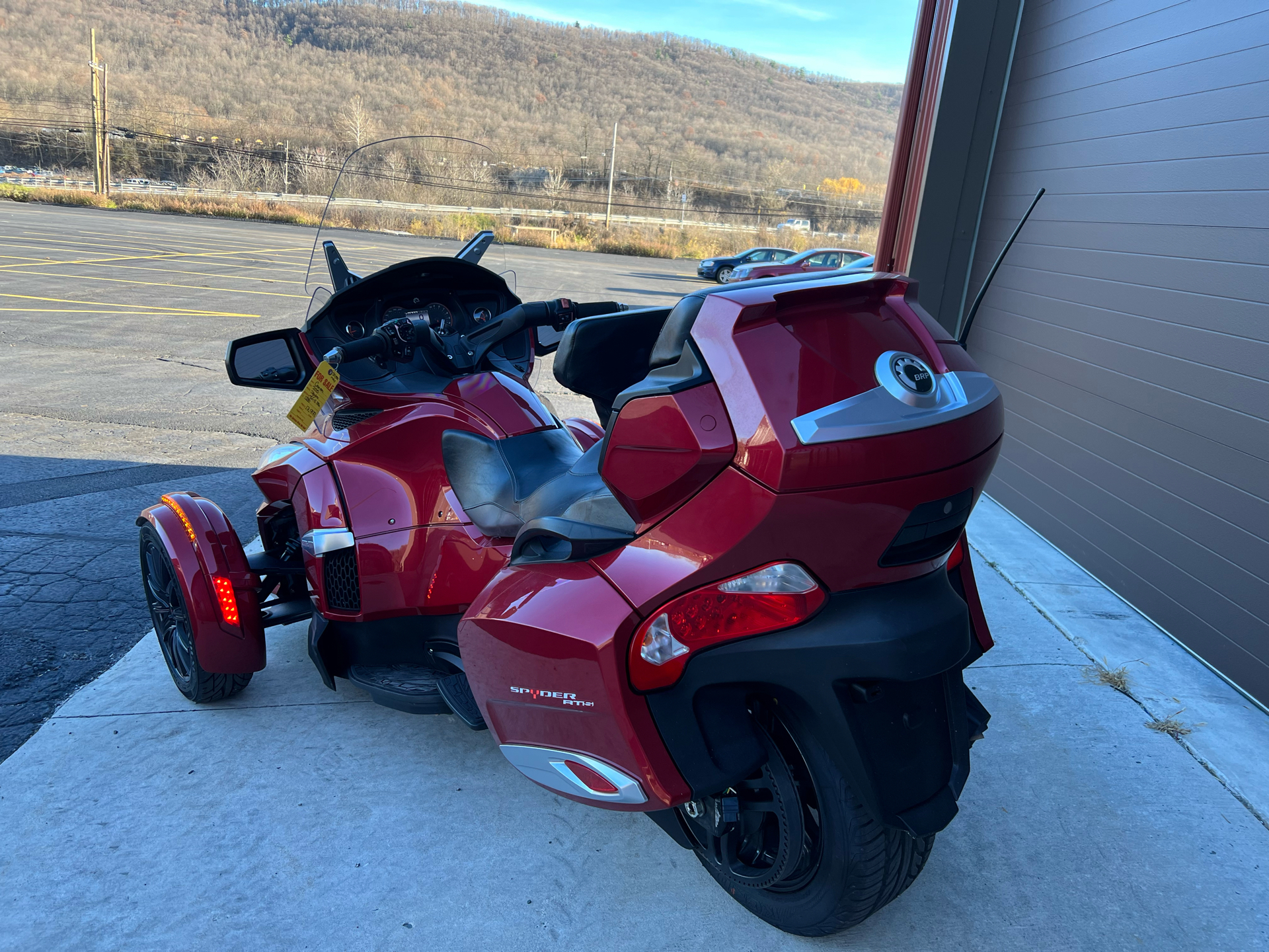 2015 Can-Am Spyder® RT-S SE6 in Tyrone, Pennsylvania - Photo 6