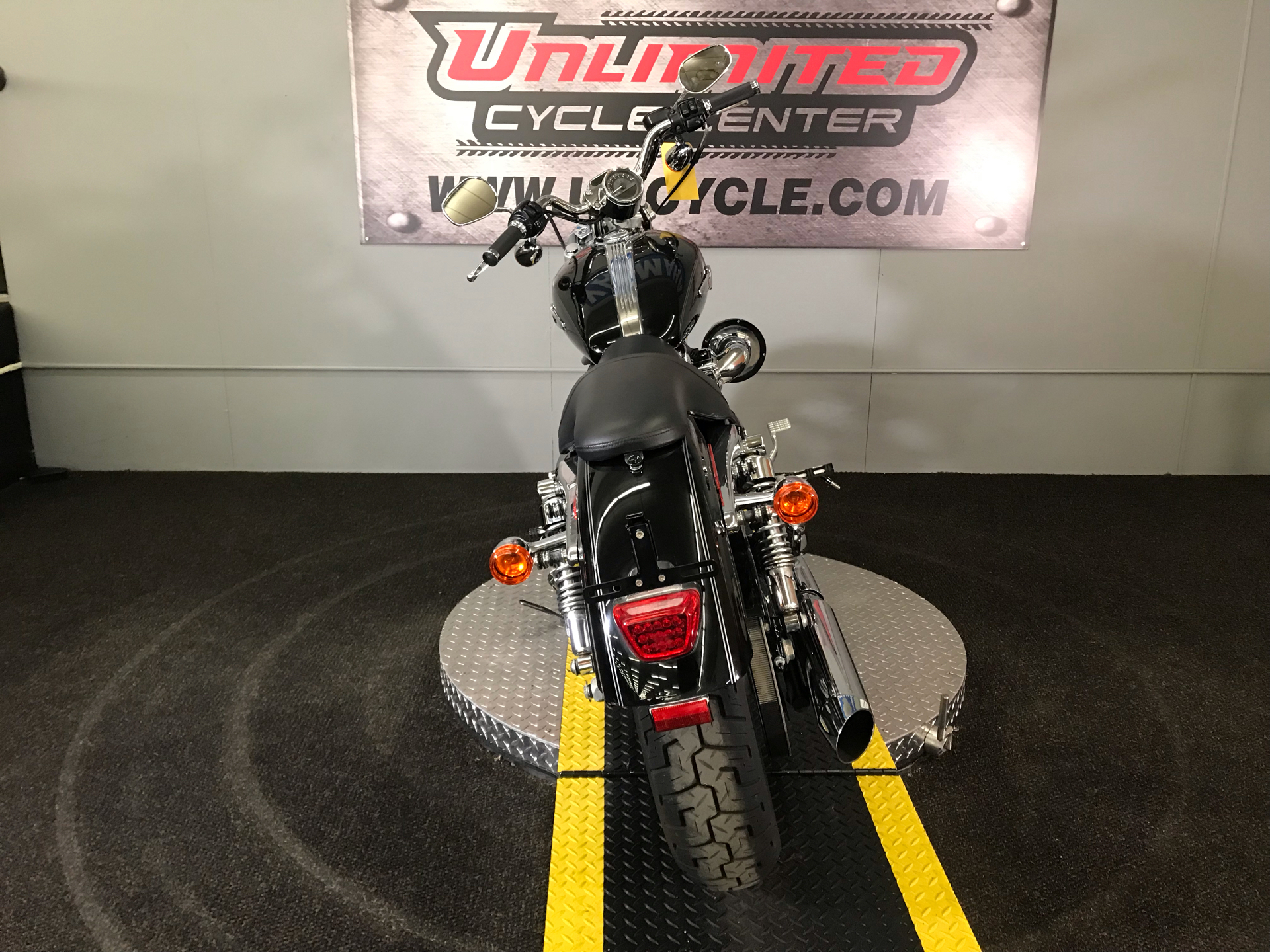 2013 Harley-Davidson Sportster® 1200 Custom in Tyrone, Pennsylvania - Photo 11