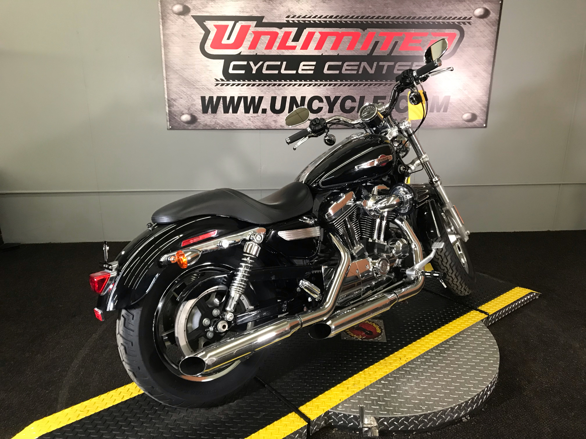 2013 Harley-Davidson Sportster® 1200 Custom in Tyrone, Pennsylvania - Photo 13
