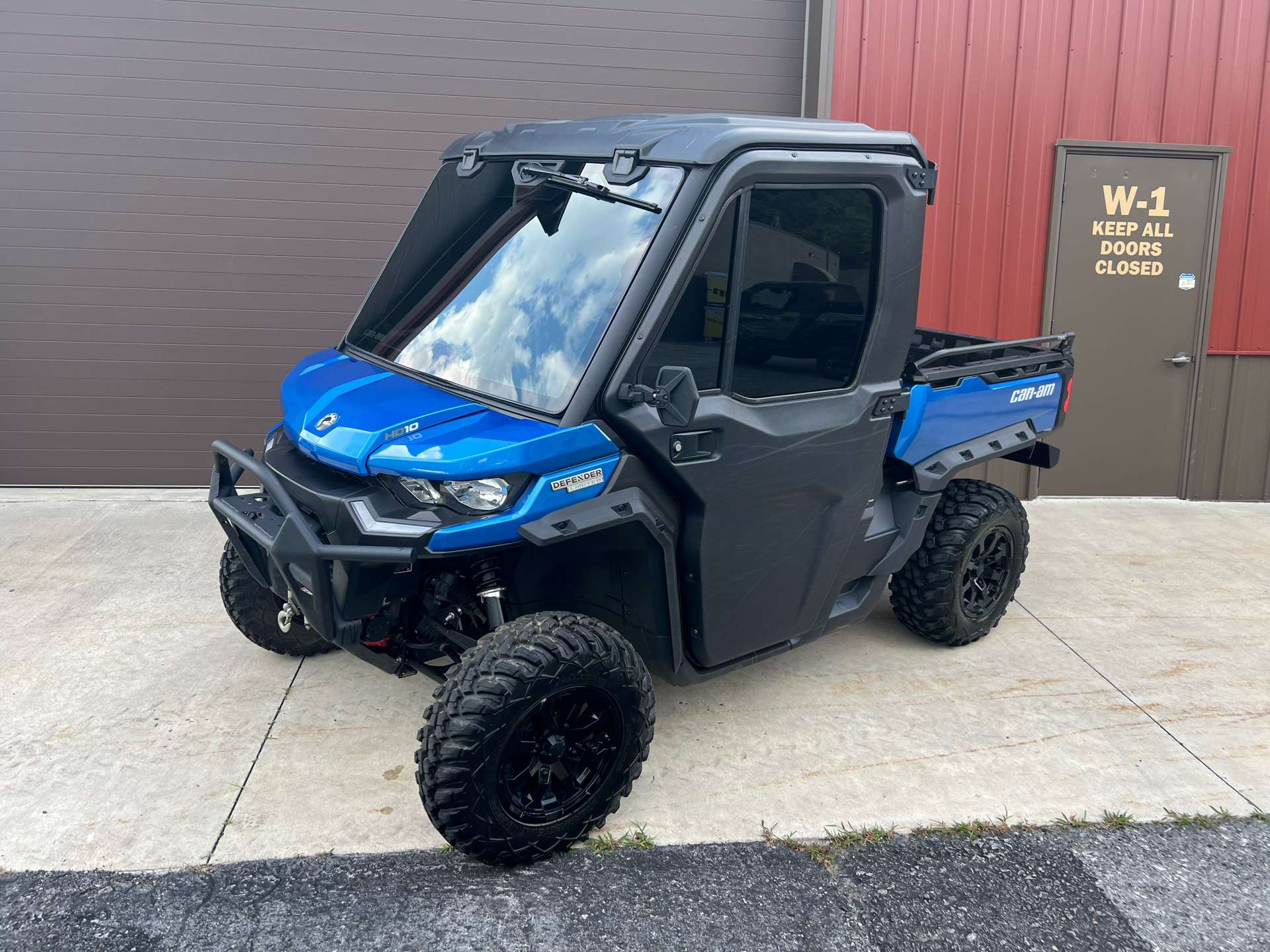 2021 Can-Am Defender Limited HD10 in Tyrone, Pennsylvania - Photo 1