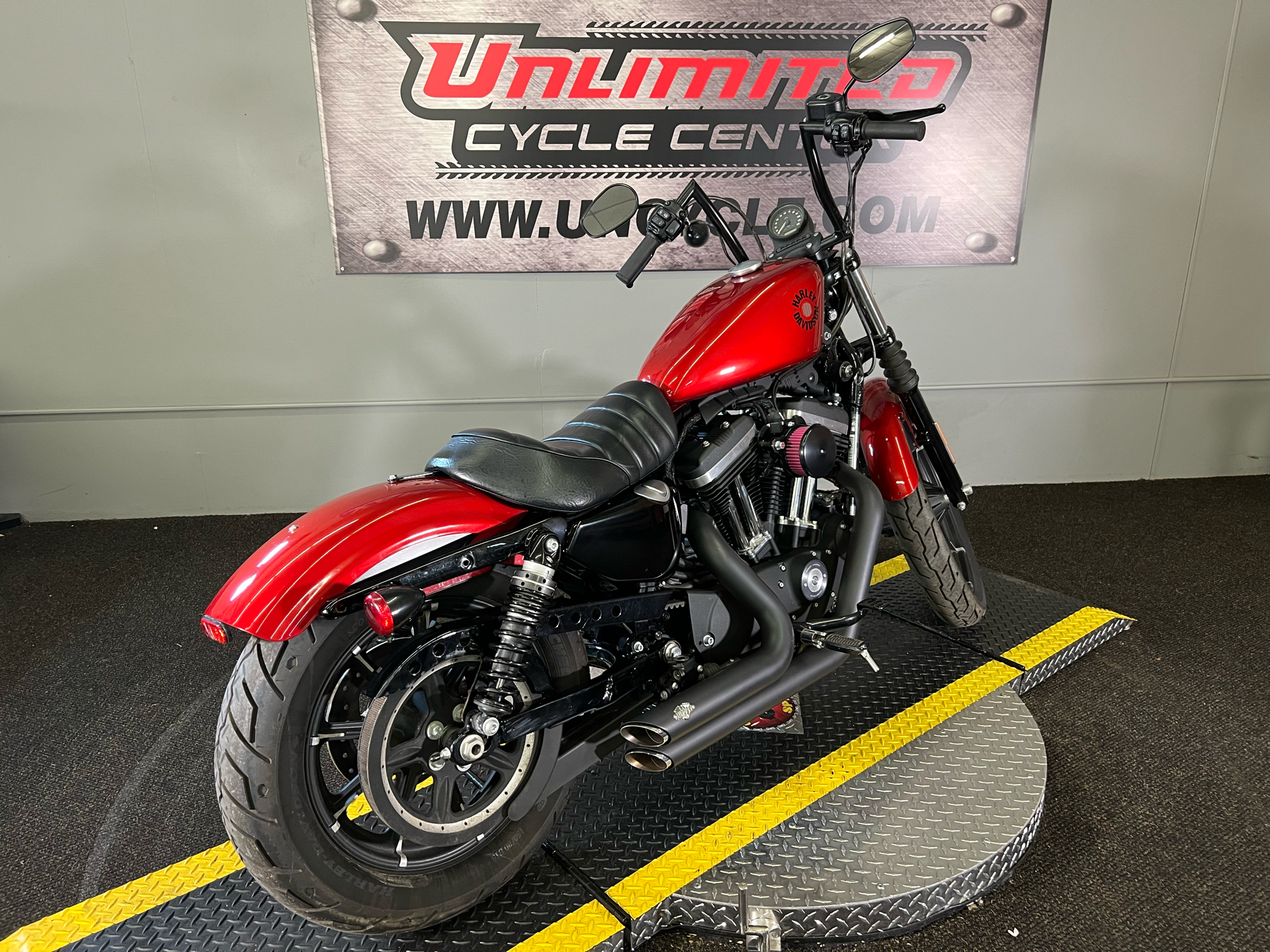 2019 Harley-Davidson Iron 883™ in Tyrone, Pennsylvania - Photo 16