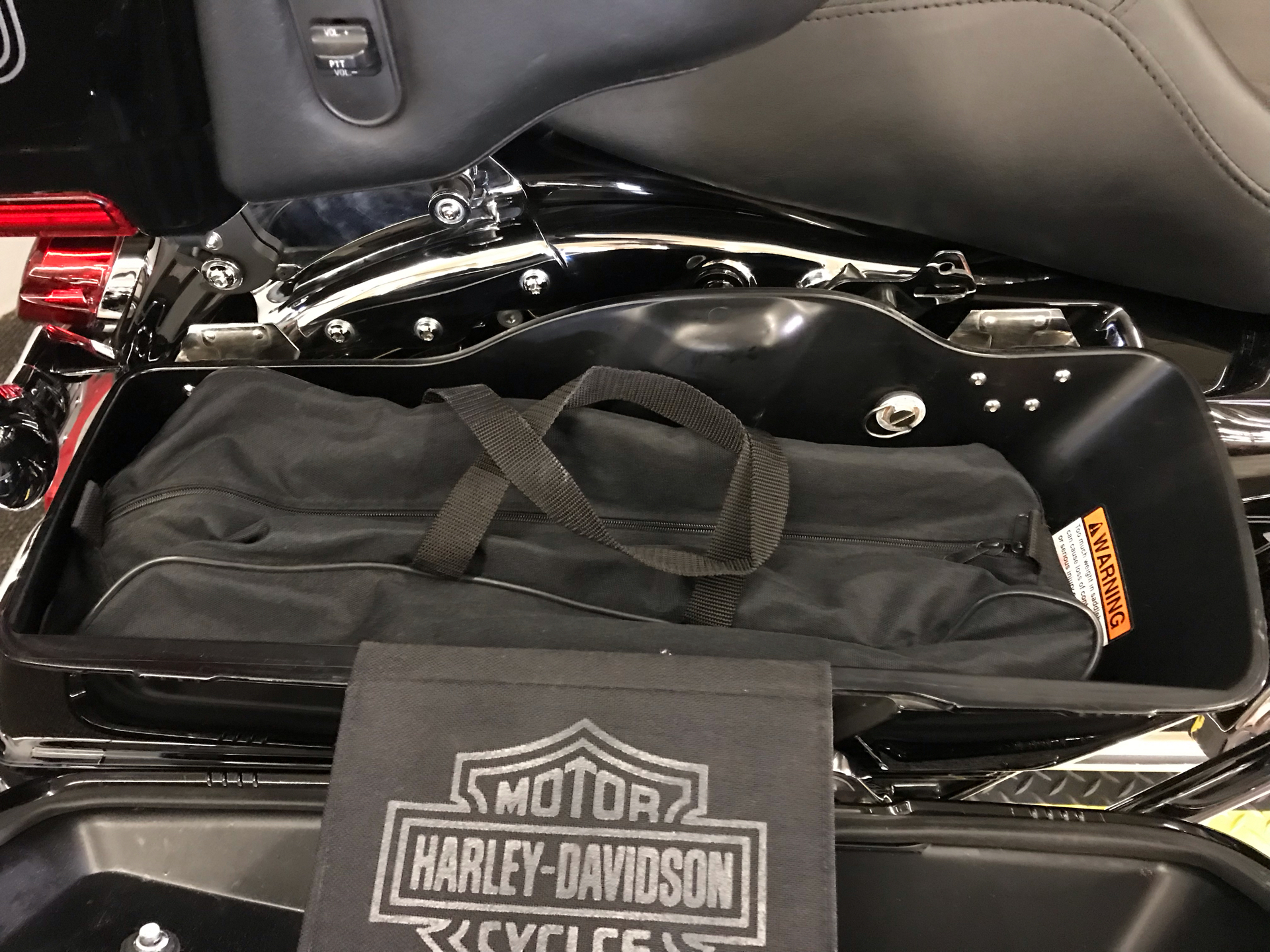 2013 Harley-Davidson Ultra Classic® Electra Glide® in Tyrone, Pennsylvania - Photo 4