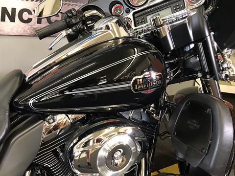 2013 Harley-Davidson Ultra Classic® Electra Glide® in Tyrone, Pennsylvania - Photo 9