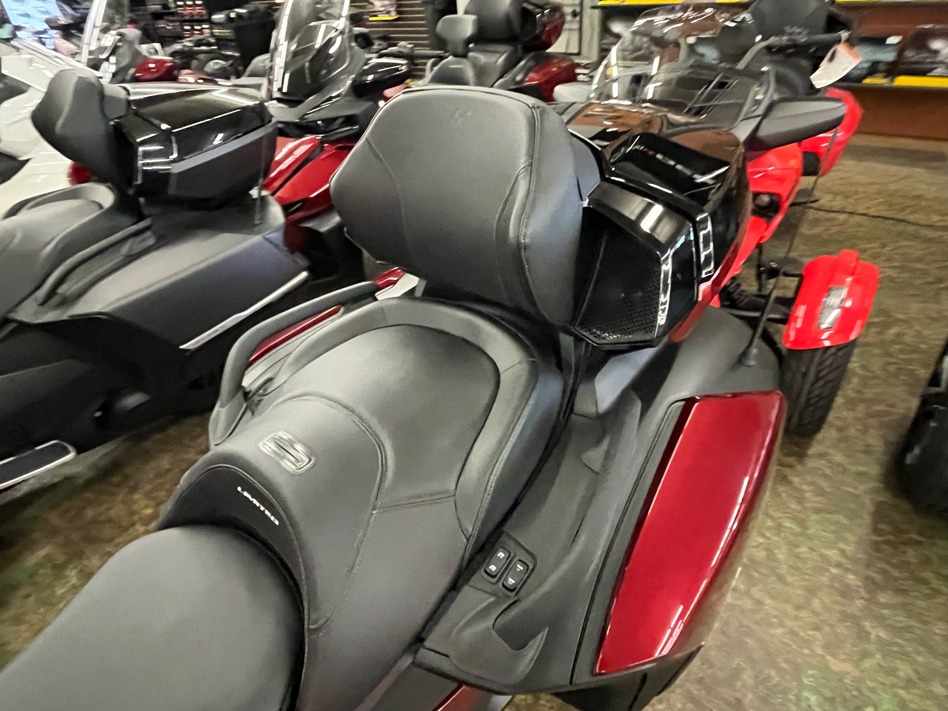 2023 Can-Am Spyder RT Limited in Tyrone, Pennsylvania - Photo 4