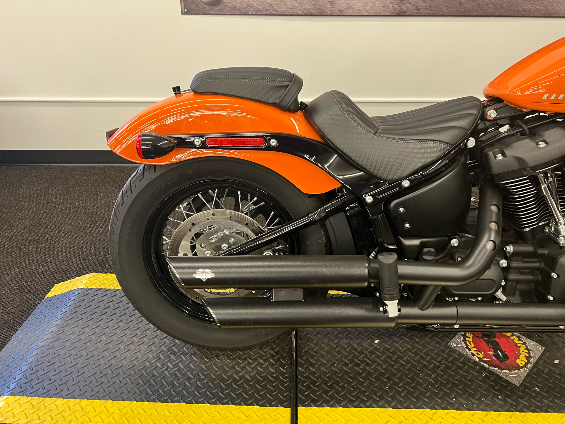 2021 Harley-Davidson Street Bob® 114 in Tyrone, Pennsylvania - Photo 5