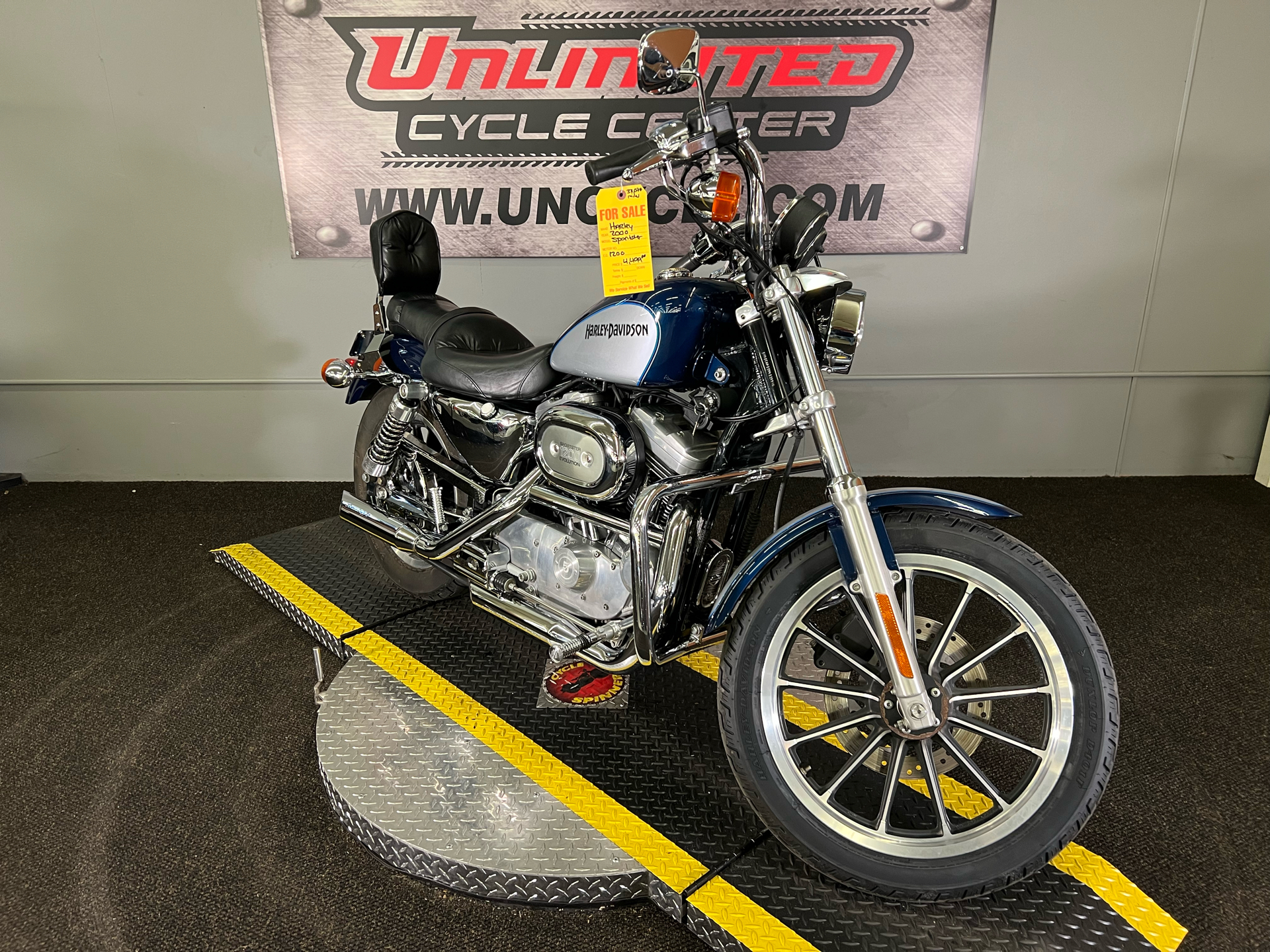 2000 Harley-Davidson XL 1200C Sportster® 1200 Custom in Tyrone, Pennsylvania - Photo 1