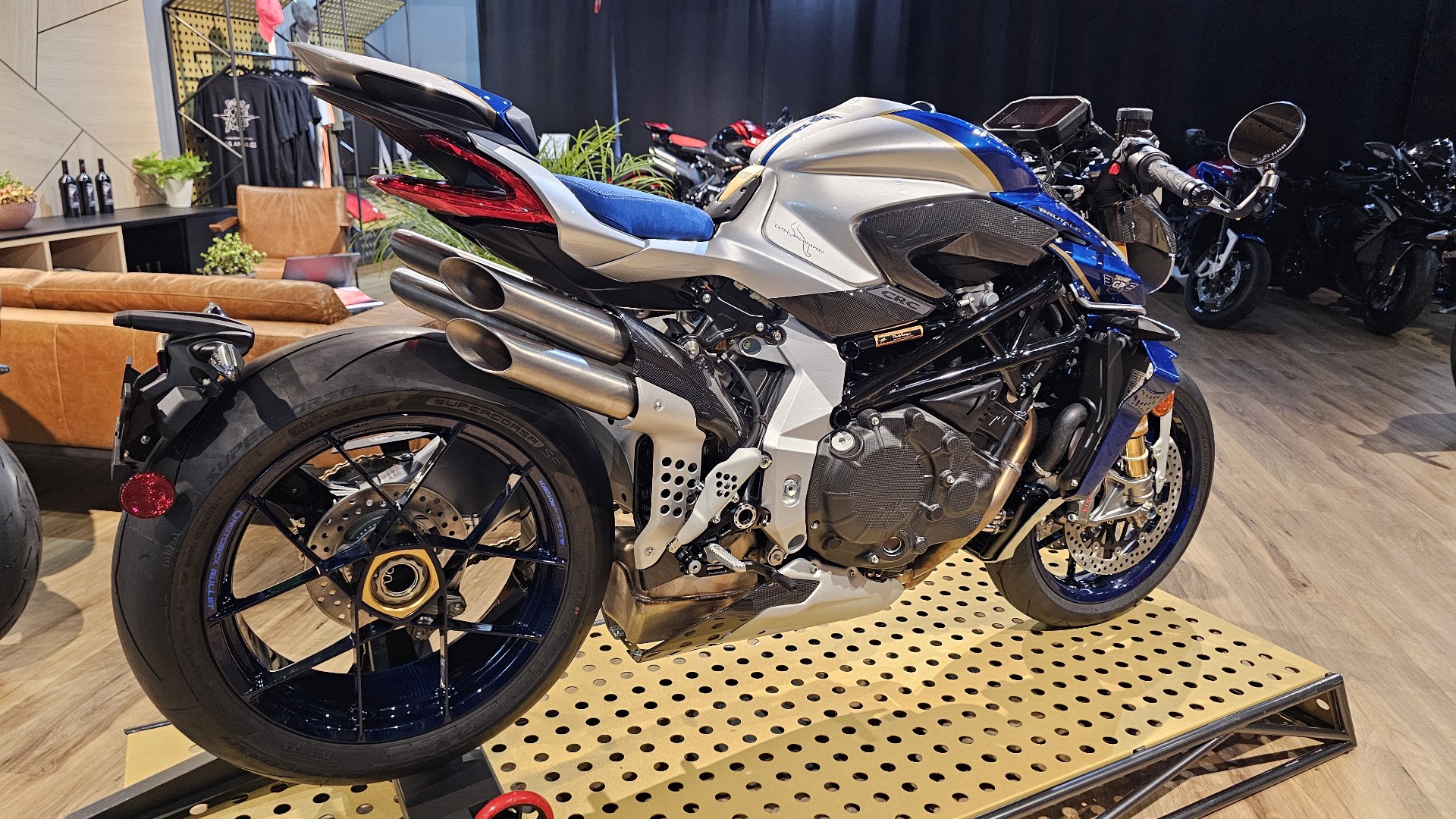 2024 MV Agusta Brutale 1000 RR Assen in Santa Monica, California - Photo 18