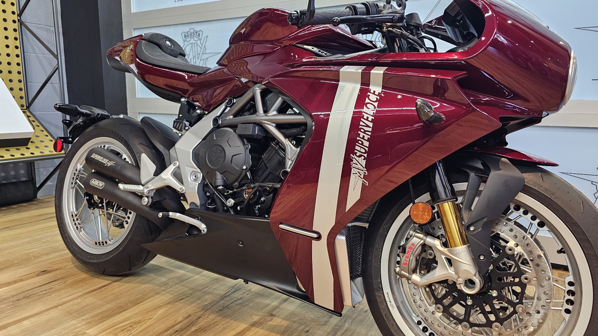 2024 MV Agusta Superveloce 98 in Santa Monica, California - Photo 4