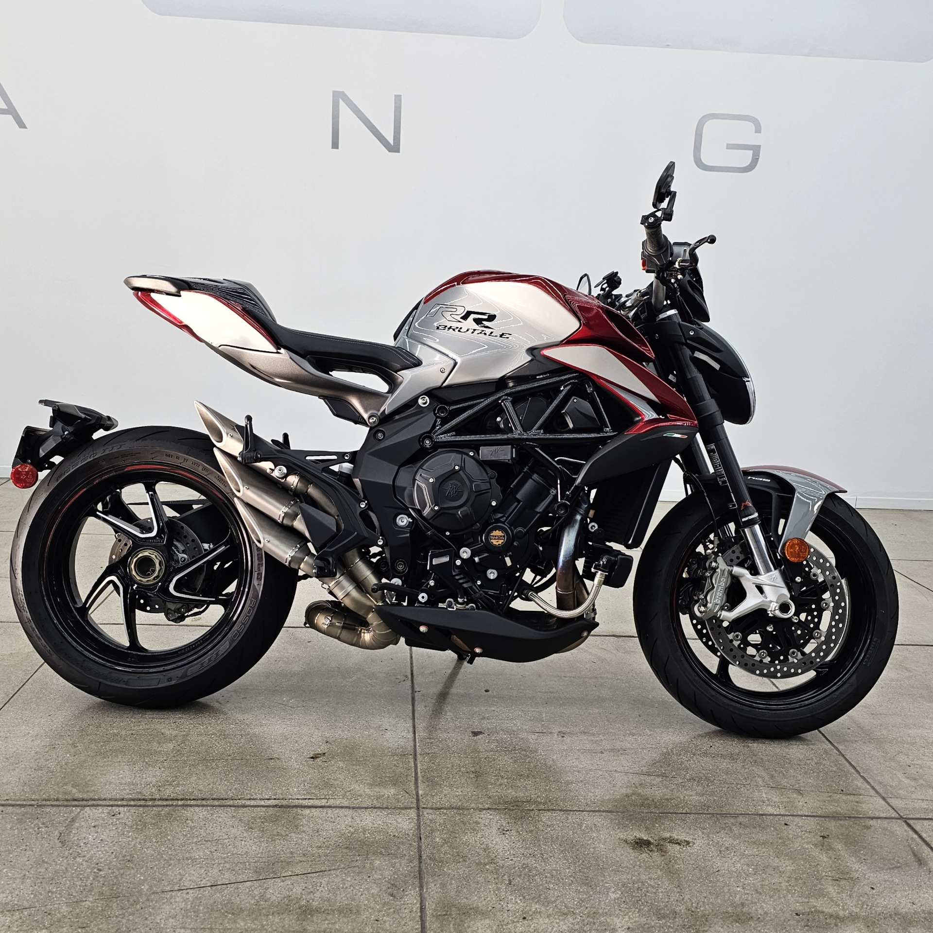 2022 MV Agusta Brutale RR in Los Angeles, California - Photo 21