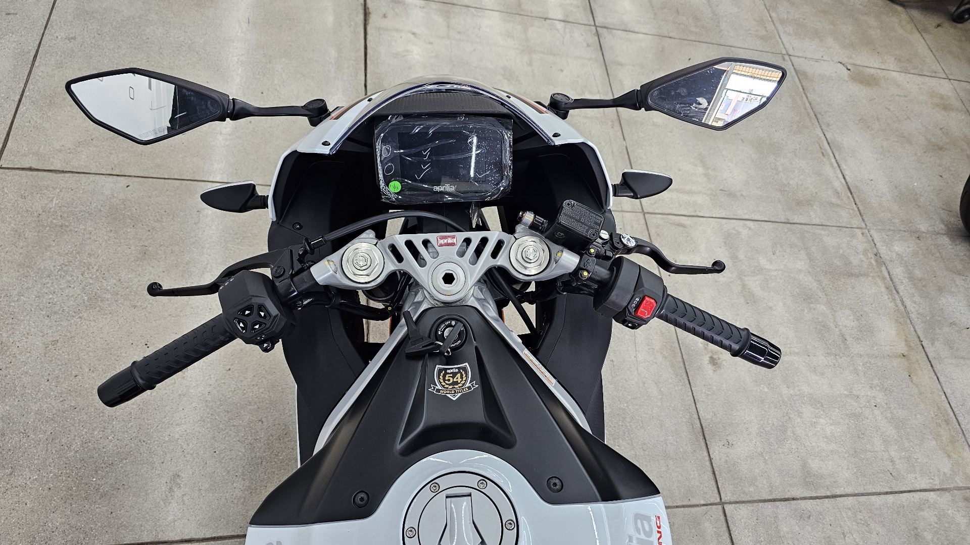 2024 Aprilia RS 457 in Los Angeles, California - Photo 10