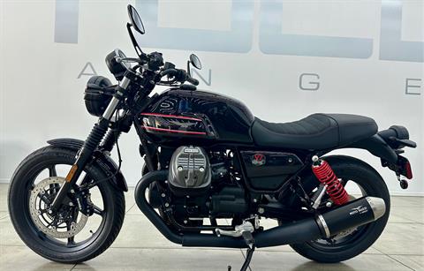 2023 Moto Guzzi V7 Stone Special Edition in Los Angeles, California - Photo 2