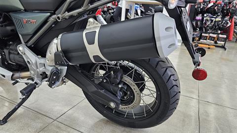 2022 Moto Guzzi V85 TT in Los Angeles, California - Photo 7