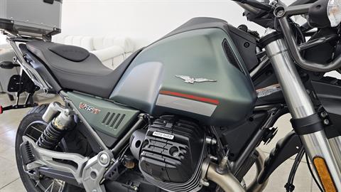 2022 Moto Guzzi V85 TT in Los Angeles, California - Photo 15