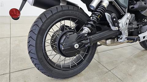 2022 Moto Guzzi V85 TT in Los Angeles, California - Photo 18