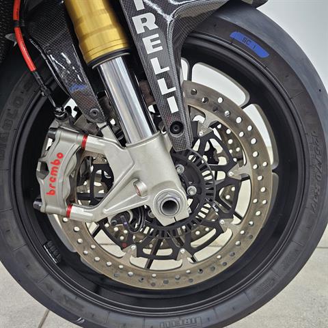 2022 Aprilia RSV4 1100 in Los Angeles, California - Photo 10