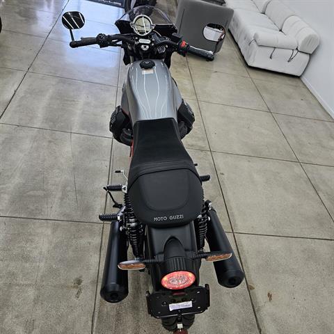 2024 Moto Guzzi V7 Stone Corsa in Los Angeles, California - Photo 12