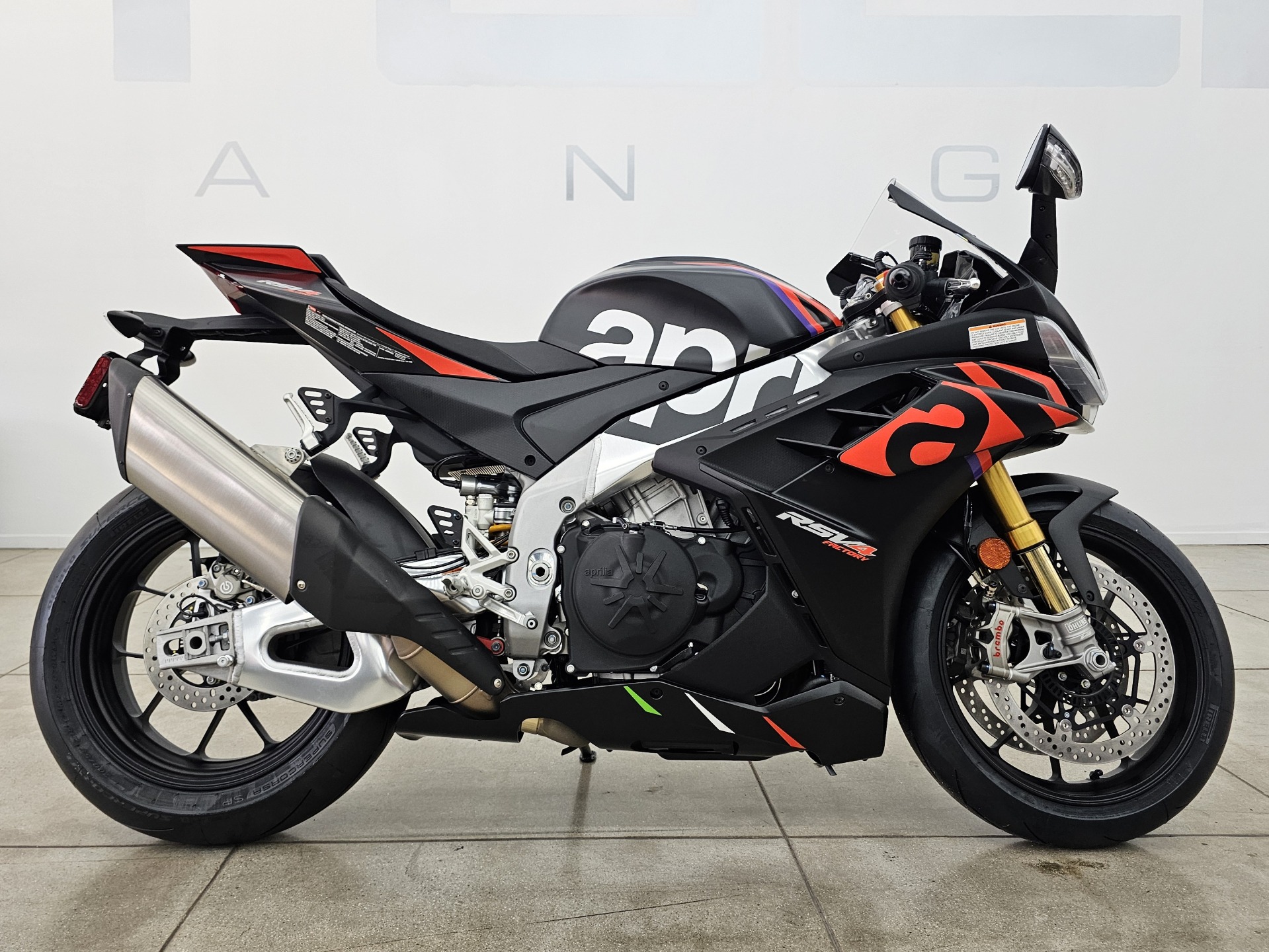 2024 Aprilia RSV4 Factory 1100 in Los Angeles, California - Photo 1