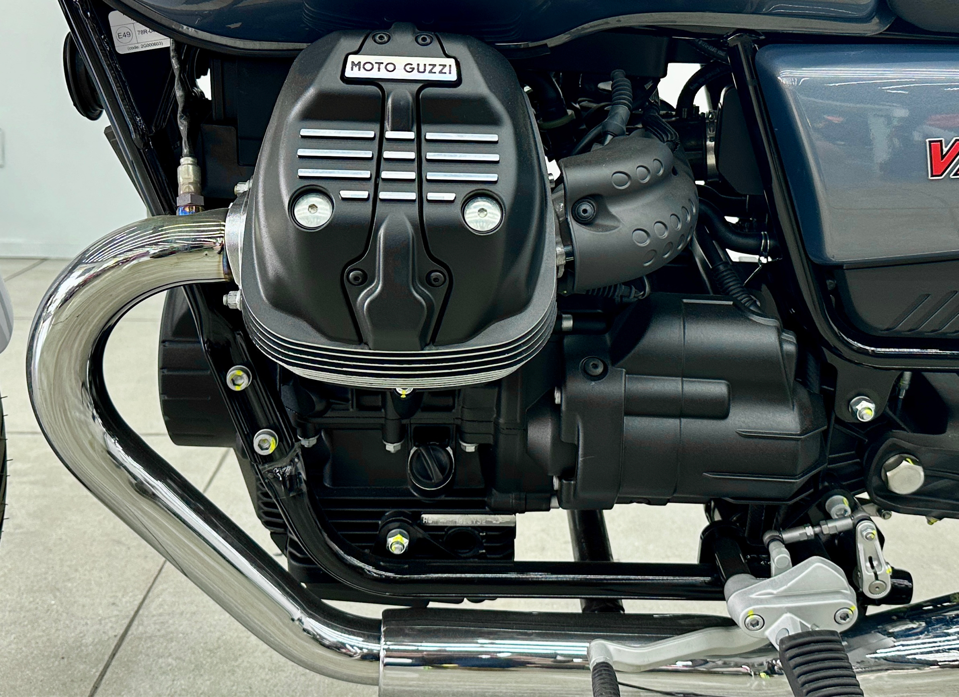 2023 Moto Guzzi V7 Special in Los Angeles, California - Photo 4