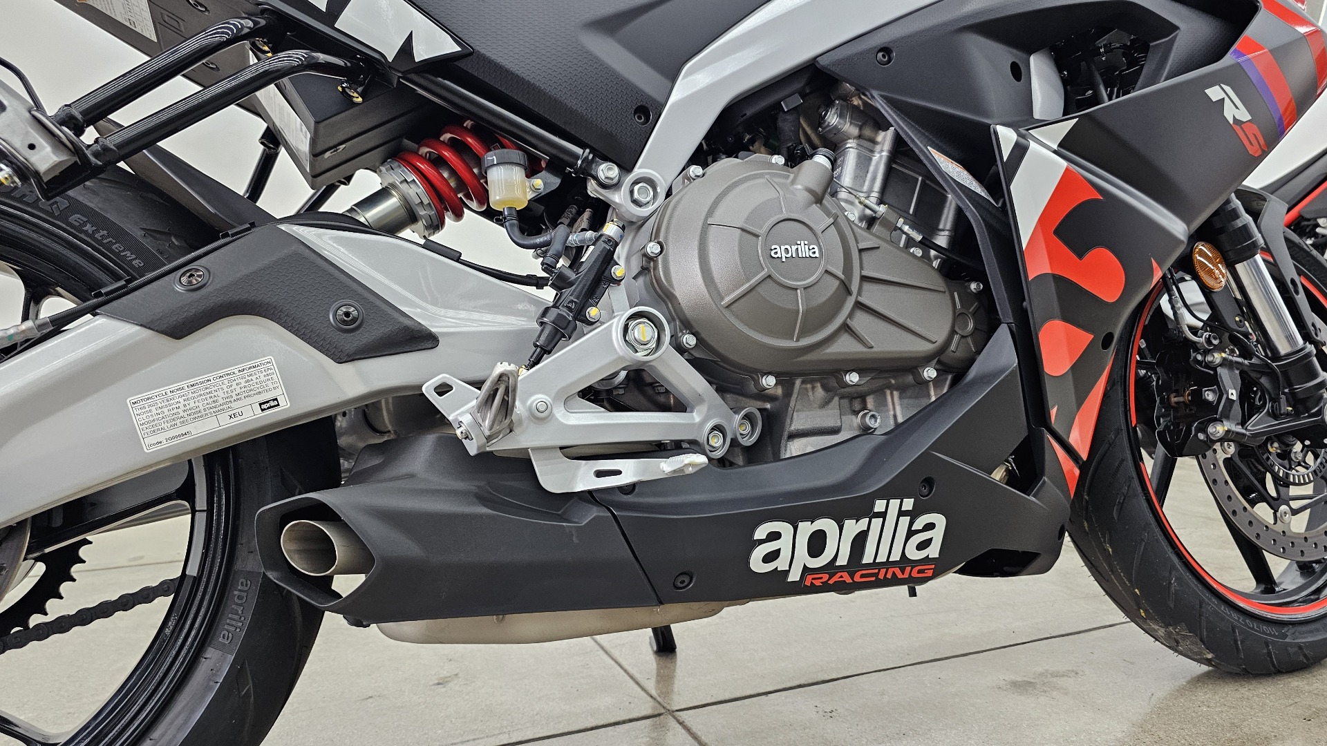 2025 Aprilia RS 457 in Los Angeles, California - Photo 14