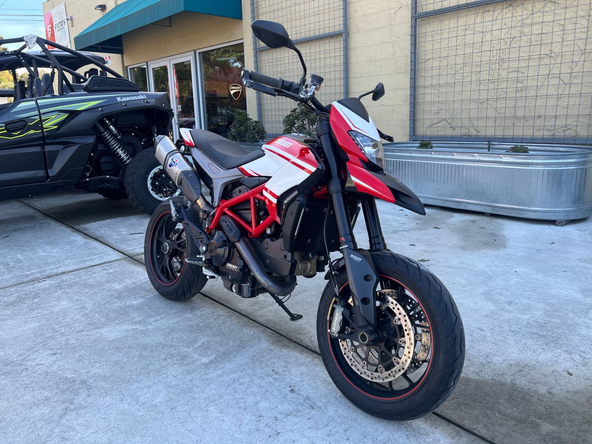 2015 Ducati Hypermotard SP in Santa Rosa, California - Photo 2
