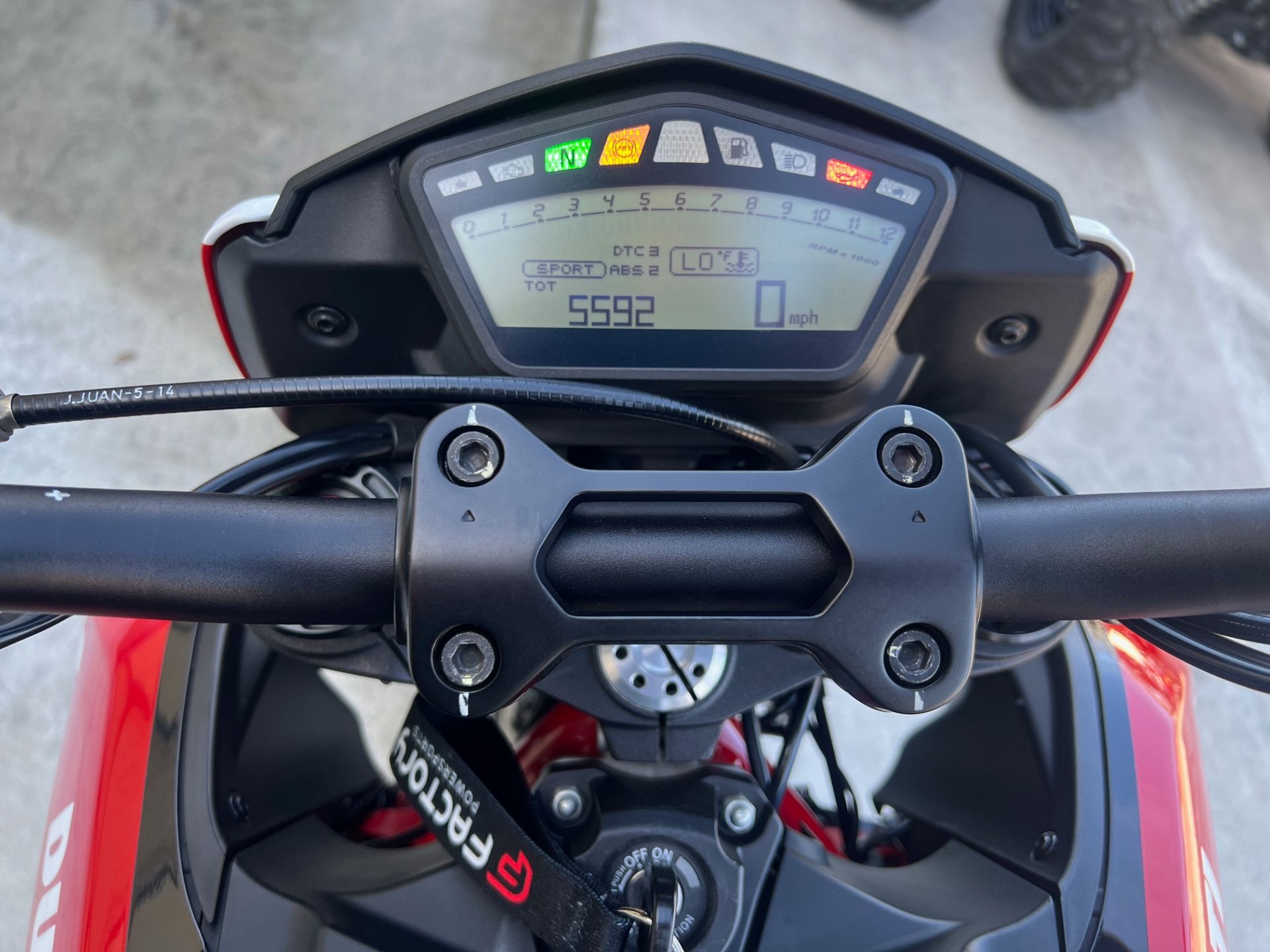 2015 Ducati Hypermotard SP in Santa Rosa, California - Photo 4