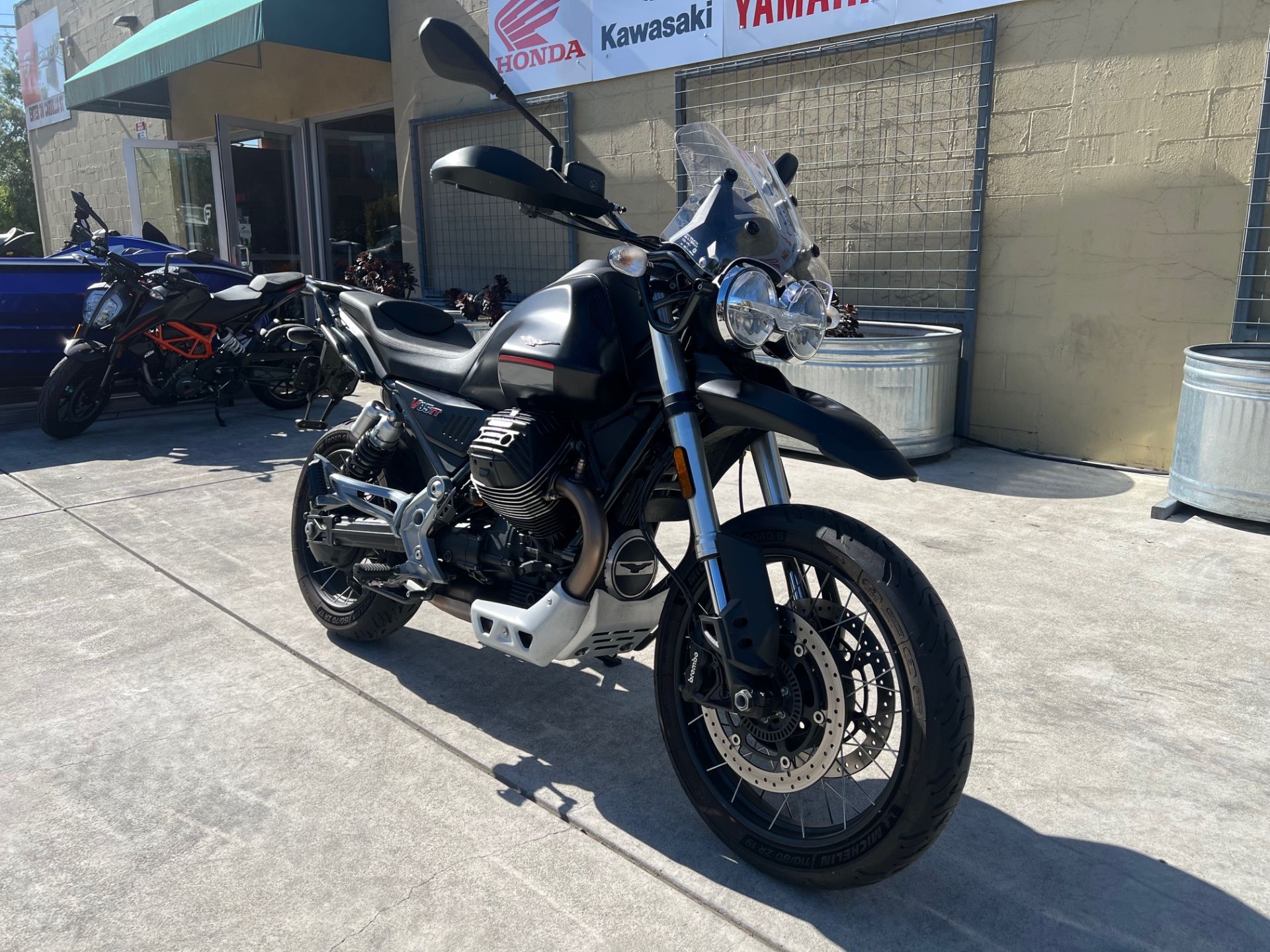 2021 Moto Guzzi V85 TT Adventure E5 in Santa Rosa, California - Photo 2