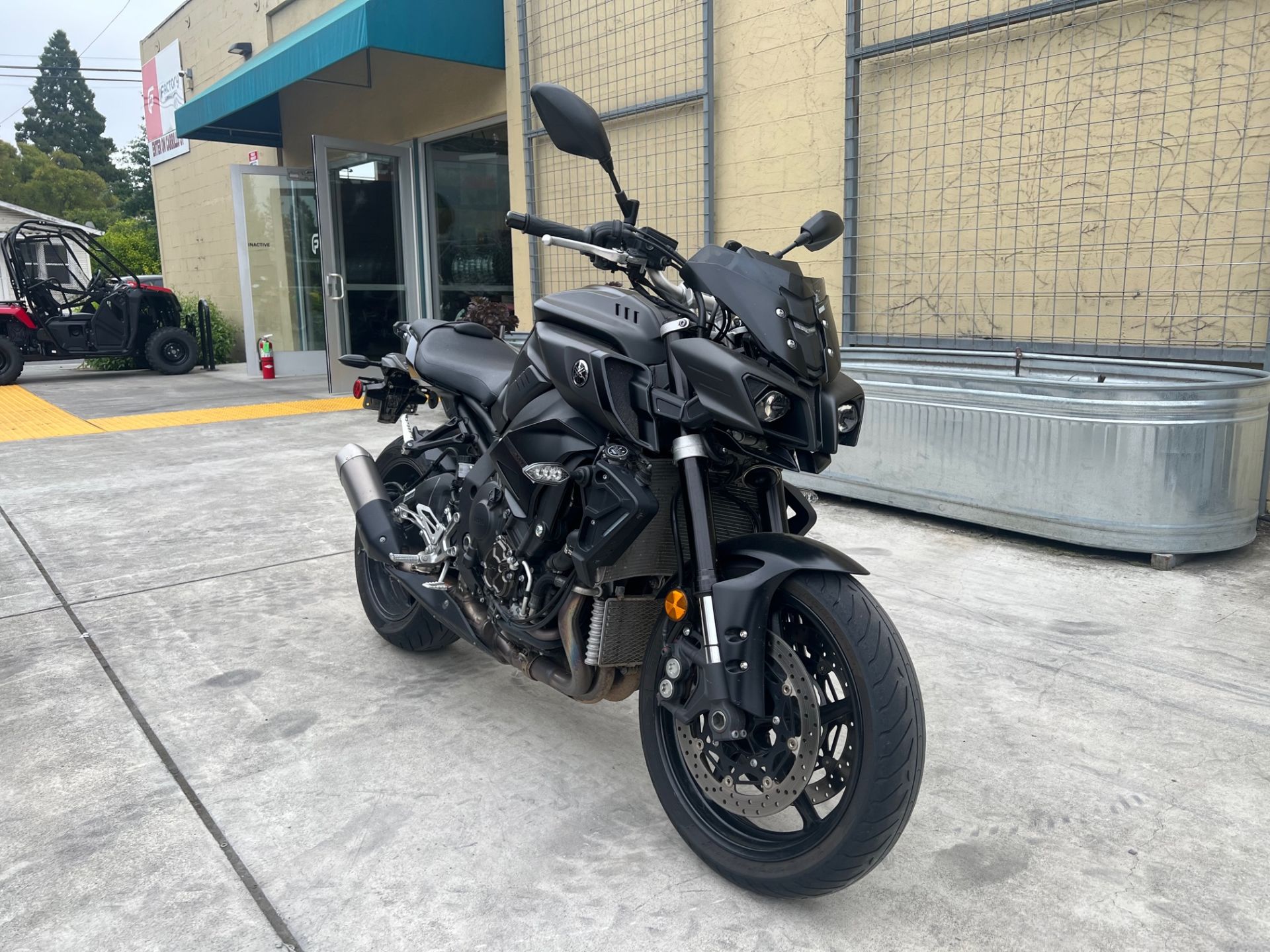 2021 Yamaha MT-10 in Santa Rosa, California - Photo 2
