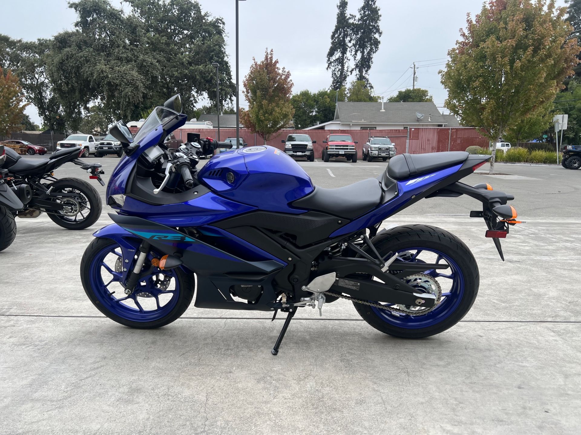 2024 Yamaha YZF-R3 in Santa Rosa, California - Photo 3