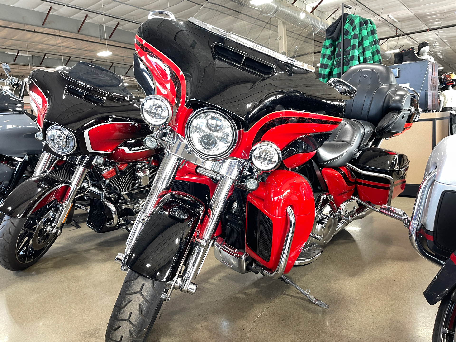 2016 Harley-Davidson CVO™ Limited in Yakima, Washington - Photo 1