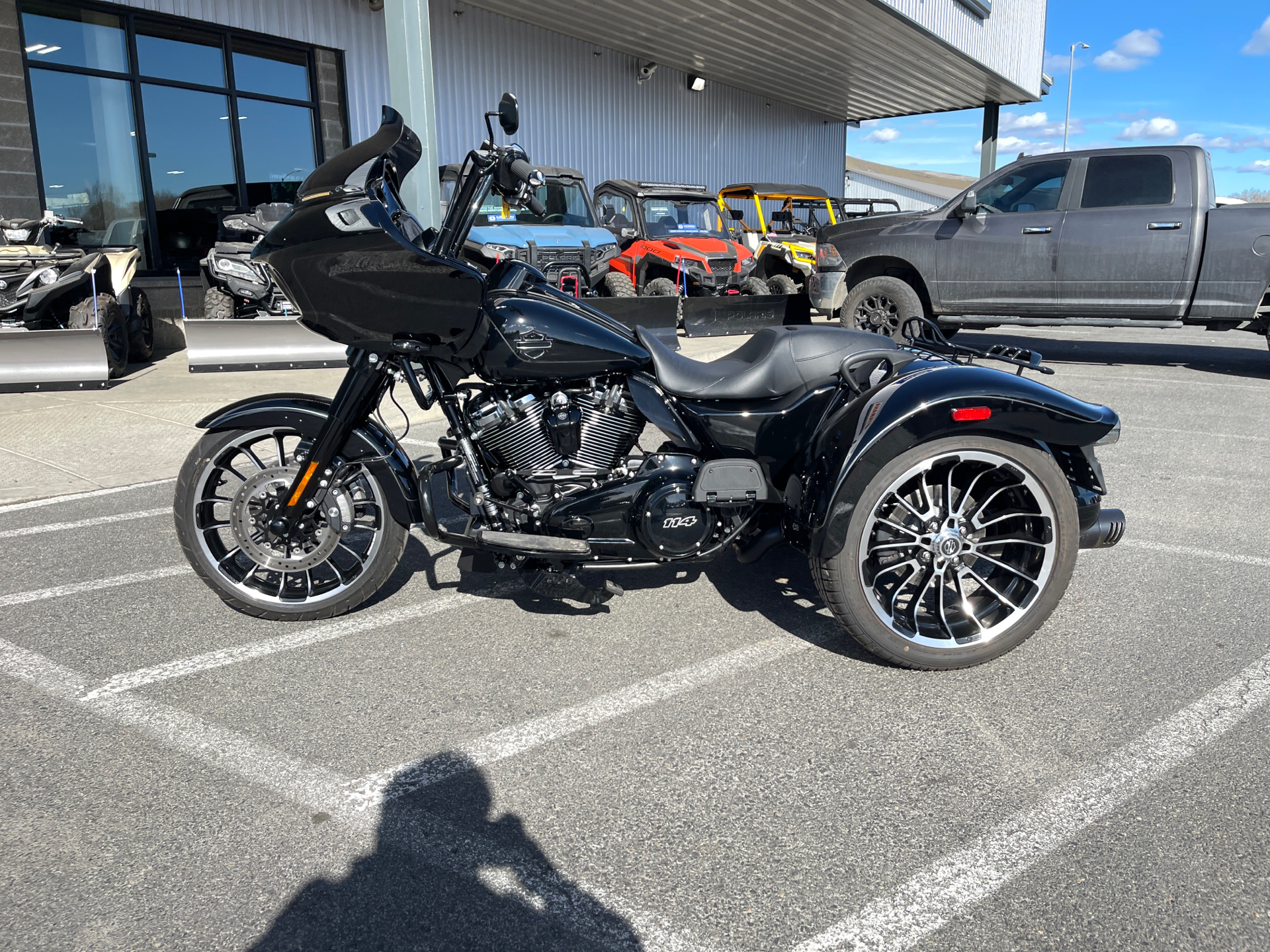 2023 Harley-Davidson Road Glide® 3 in Yakima, Washington - Photo 2